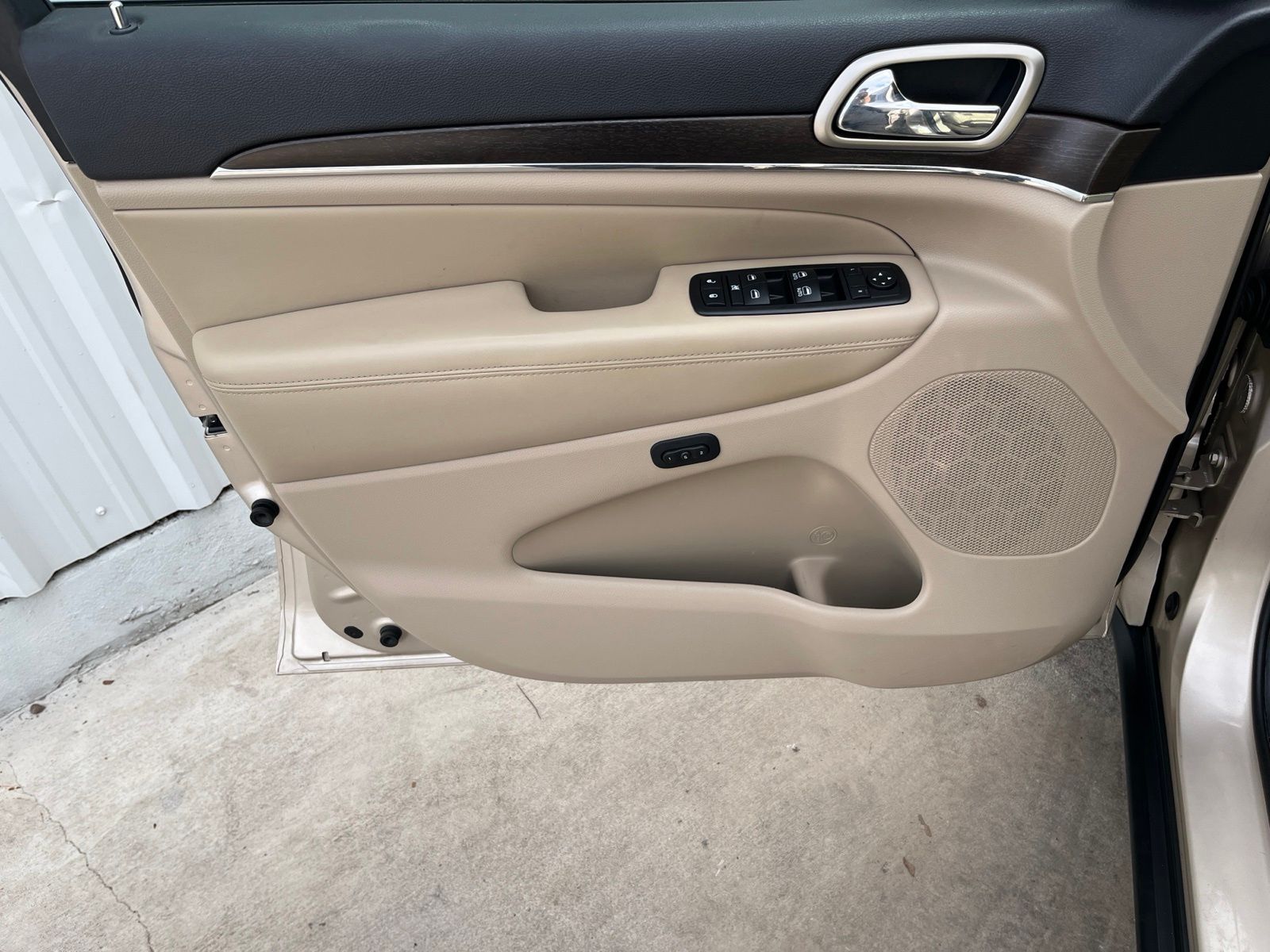 Used Car 2014 Jeep Grand Cherokee  Limited For Sale Under $15,000 In Austin, Texas