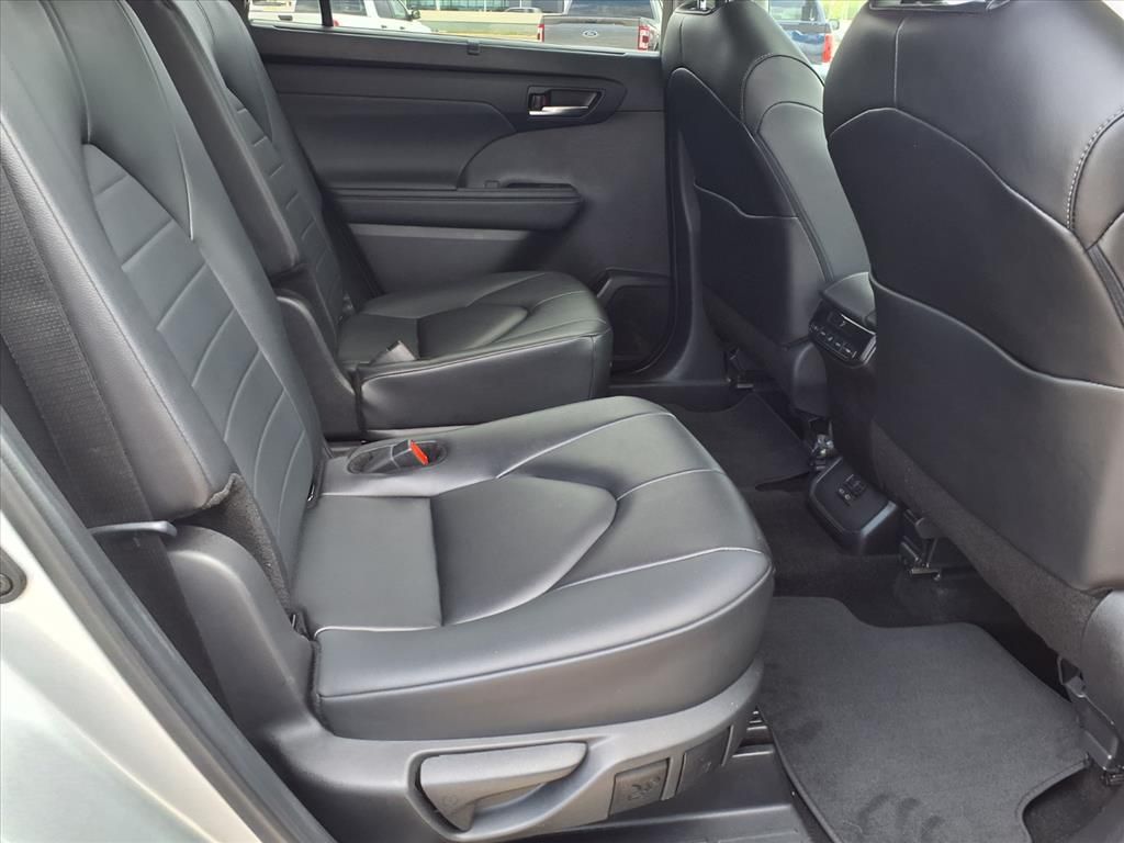 2024 Toyota Highlander XLE  at Don McGill Toyota