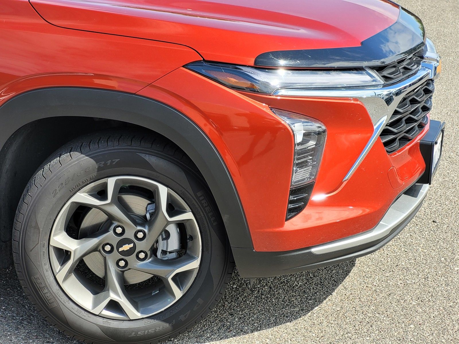 2024 Chevrolet Trax LT - Photo 16