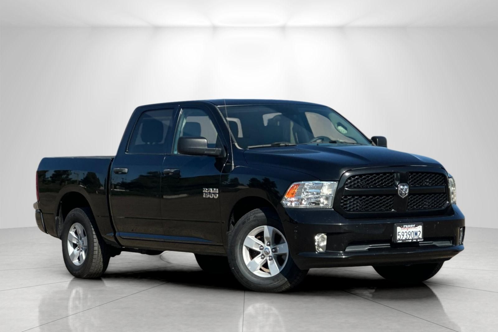 2018 RAM 1500 Express Crew Cab RWD
