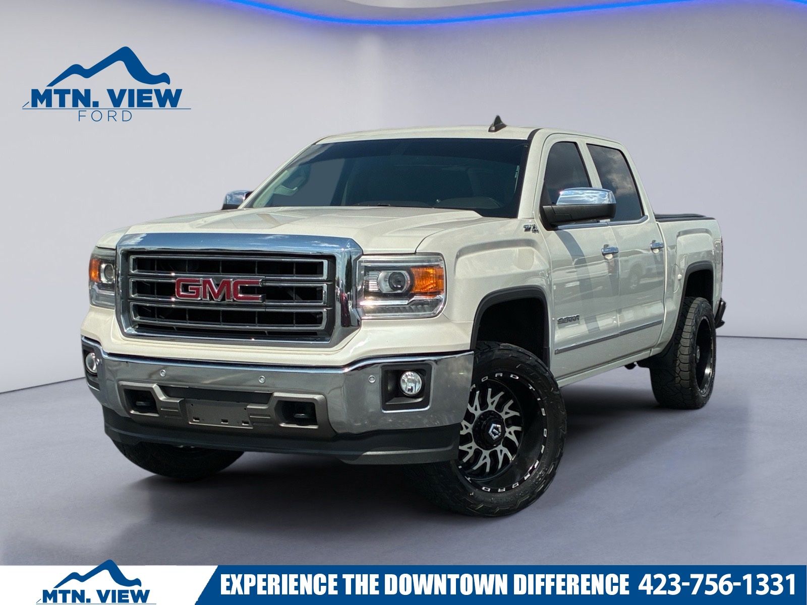 White Diamond Clearcoat 2015 GMC Sierra 1500 Pickup Truck Four-Wheel Drive 6-Speed Automatic Overdrive