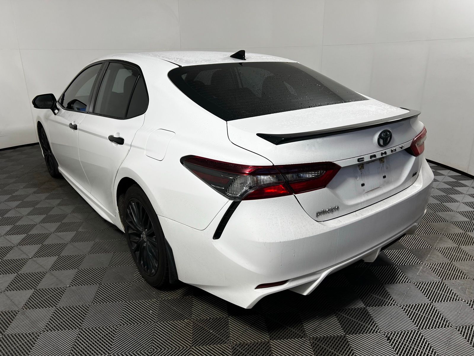 Thumbnail: 2021 Toyota Camry - 7