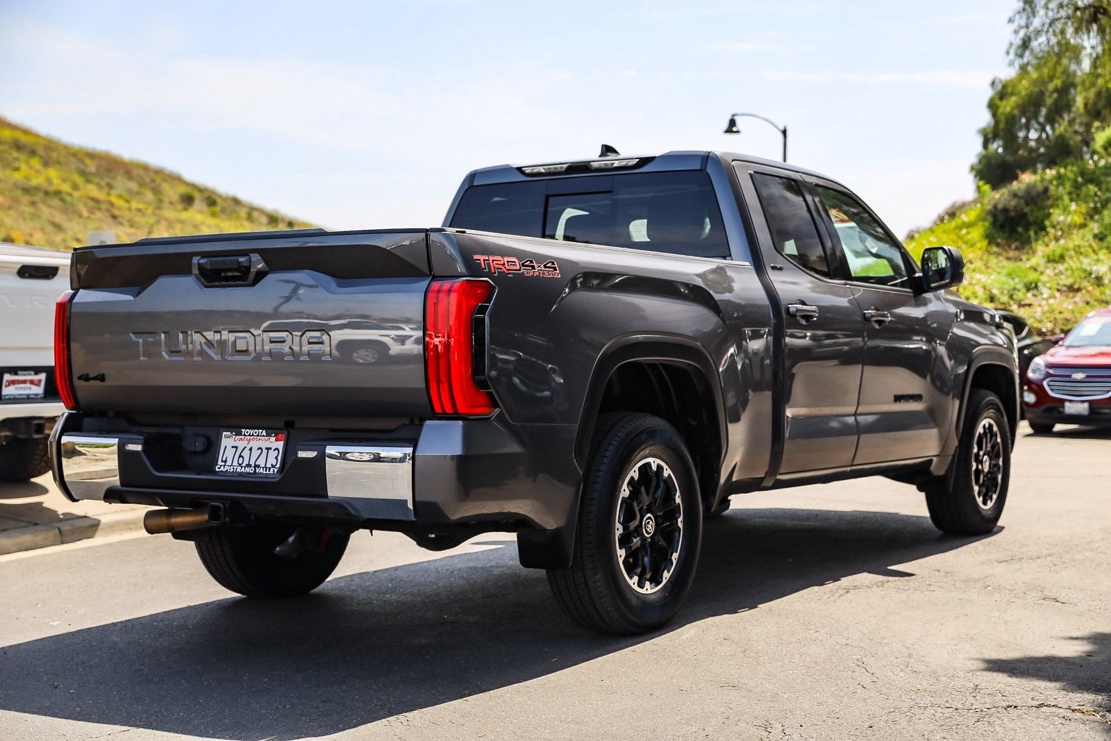 View vehicle photo 4