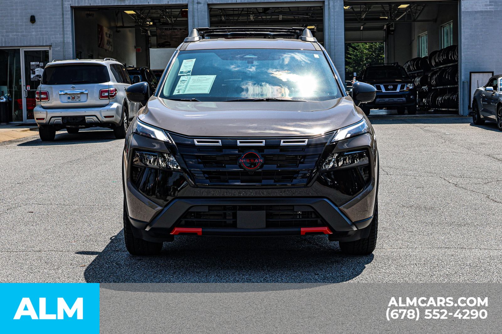 2025 Nissan Rogue SV photo 4