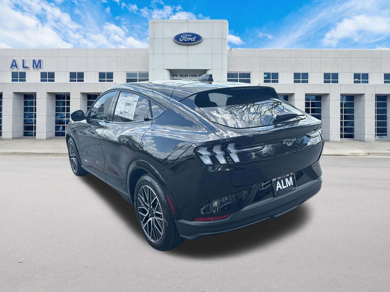 View vehicle photo 7