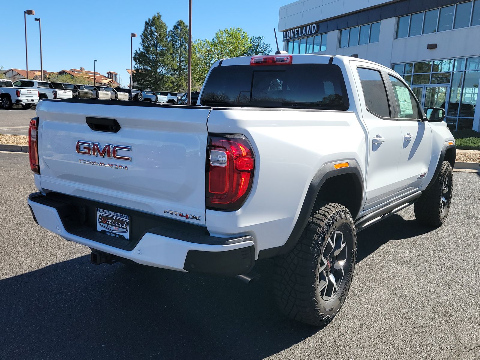 View vehicle photo 3