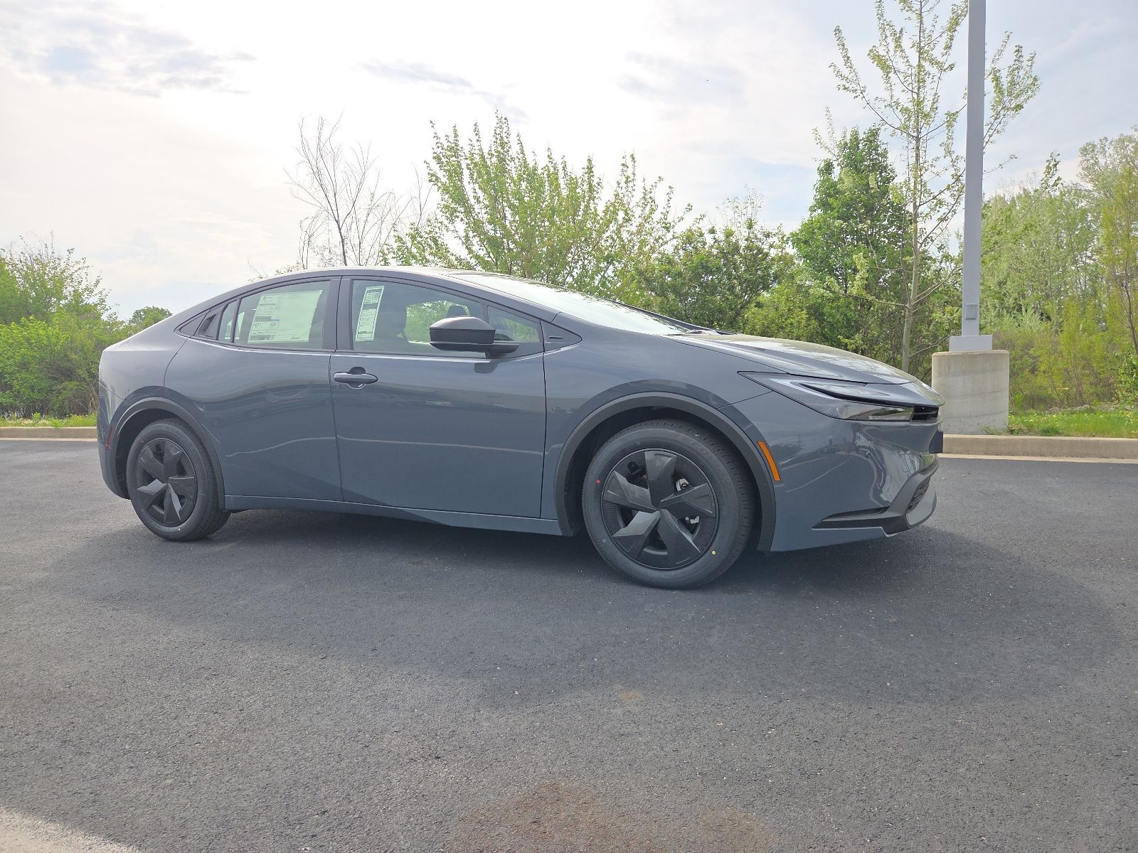 Gray 2026 Toyota Prius LE FWD Hatchback Front-Wheel Drive Continuously Variable Transmission