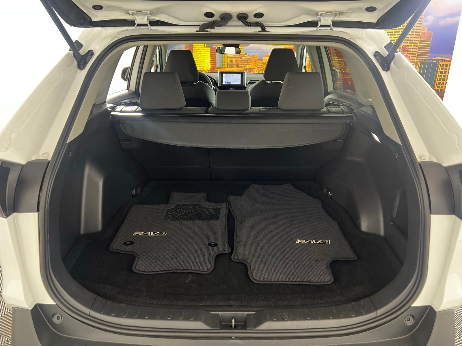 Thumbnail: 2024 Toyota RAV4 - 21