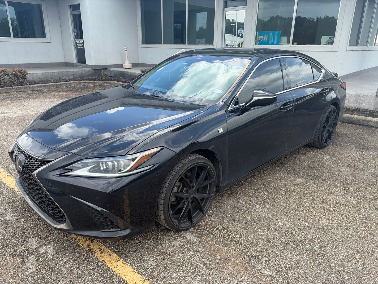 Black (Obsidian) 2022 Lexus ES Sedan Front-Wheel Drive 8-Speed Automatic