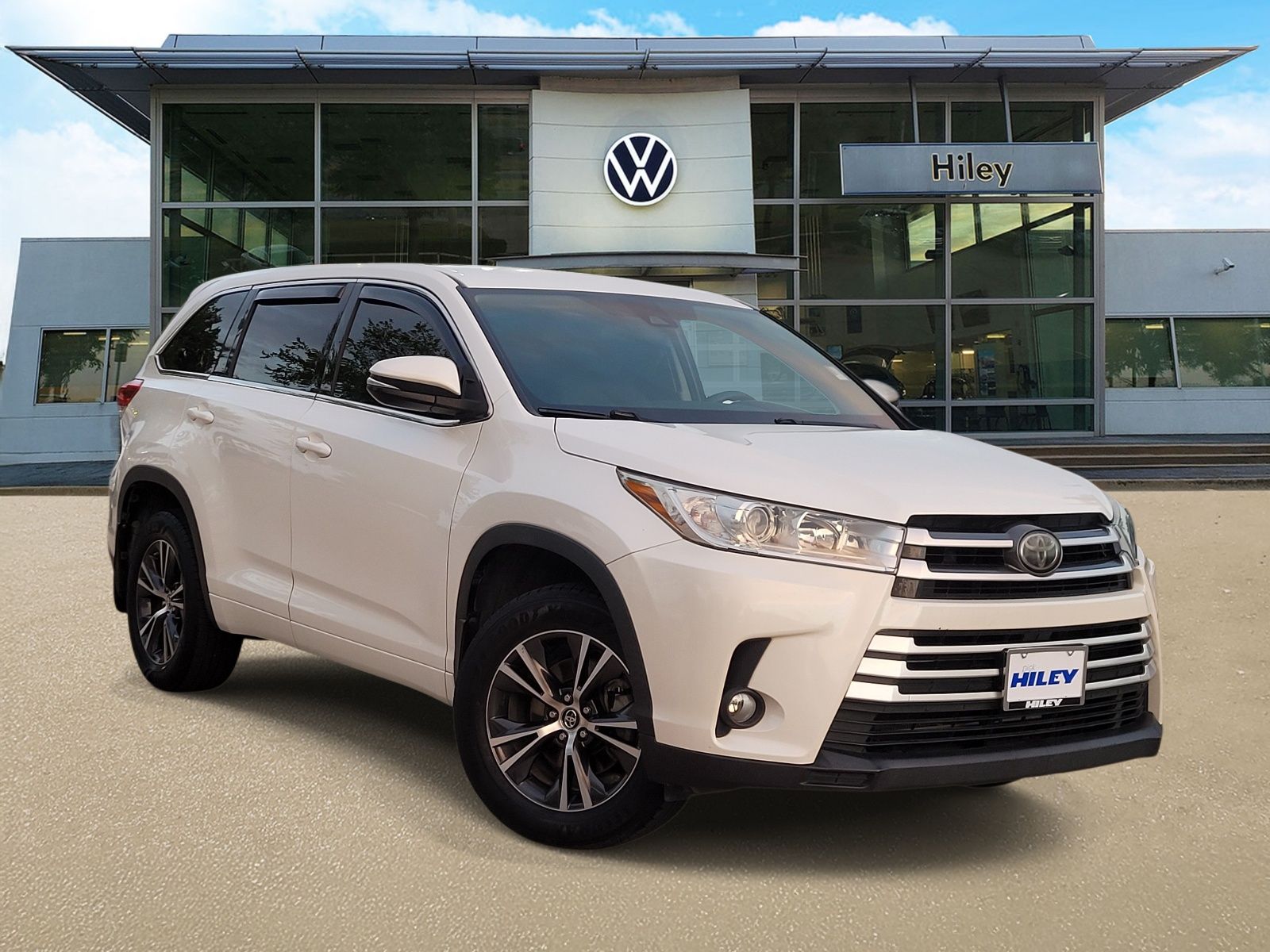 2017 Toyota Highlander LE