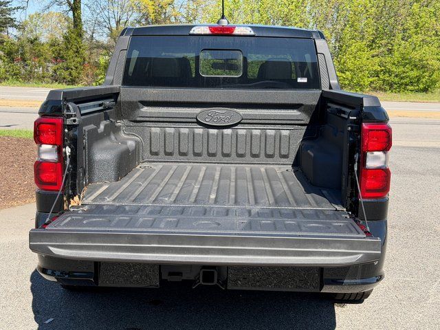 New 2025 Shadow Black Ford Lobo High image 11