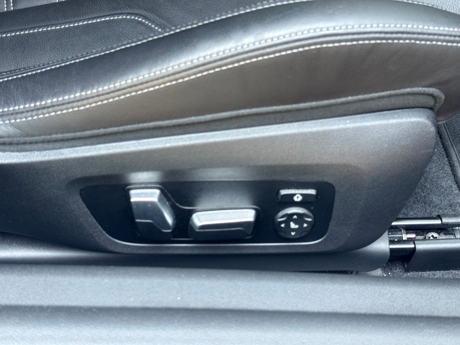 Used 2023 Blue BMW Base image 22