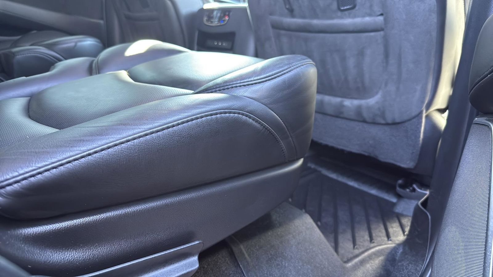 Used Car 2019 Cadillac Escalade  Platinum Edition For Sale Under $35,000 In Austin, Texas