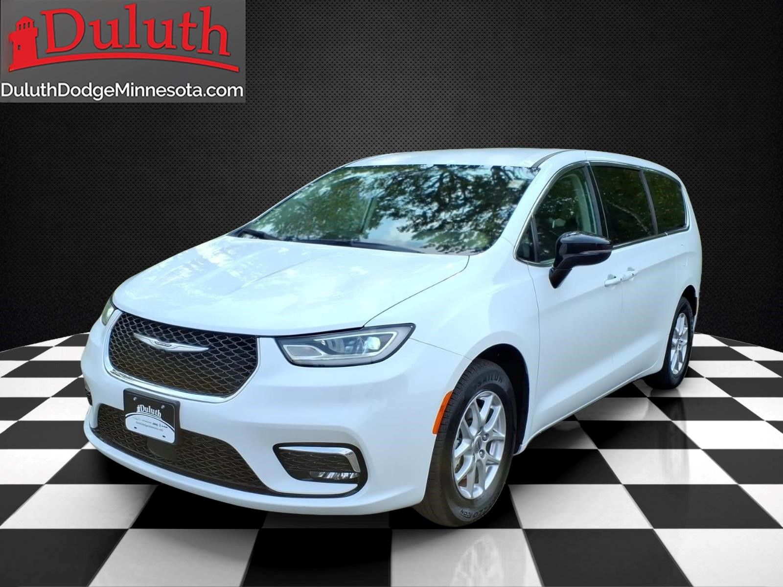  2024 Chrysler Pacifica Touring L FWD   
