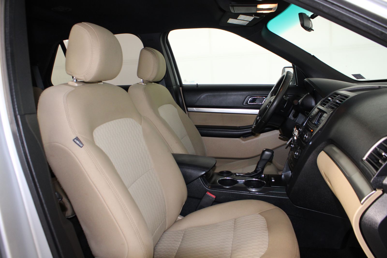 Used 2016 Silver Ford Base image 19