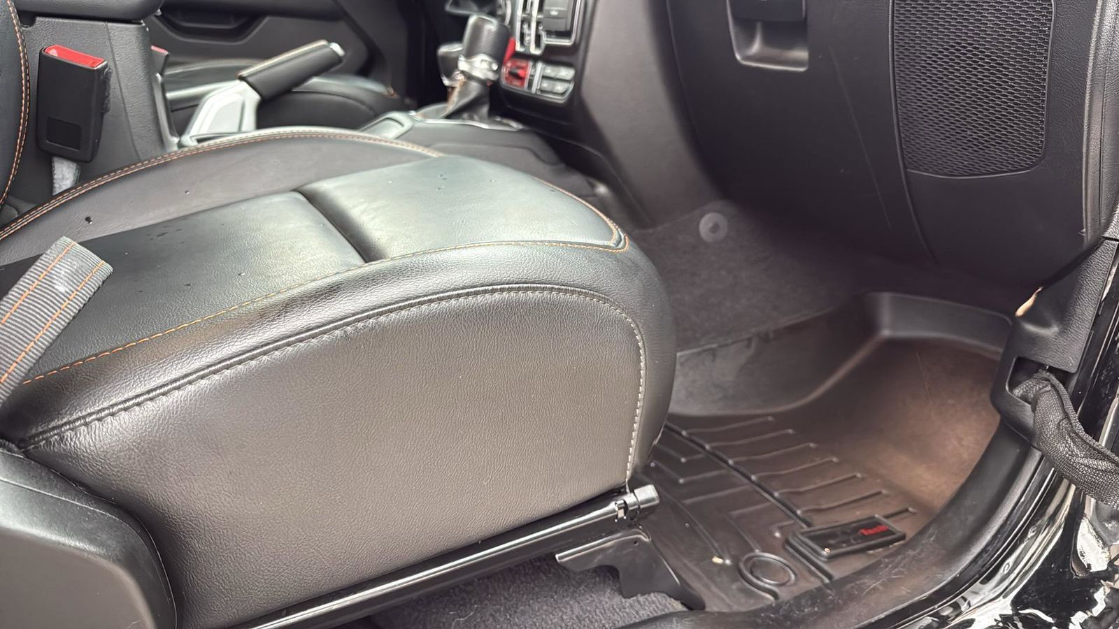 Used Car 2021 Jeep Gladiator  Mojave For Sale Under $40,000 In Austin, Texas