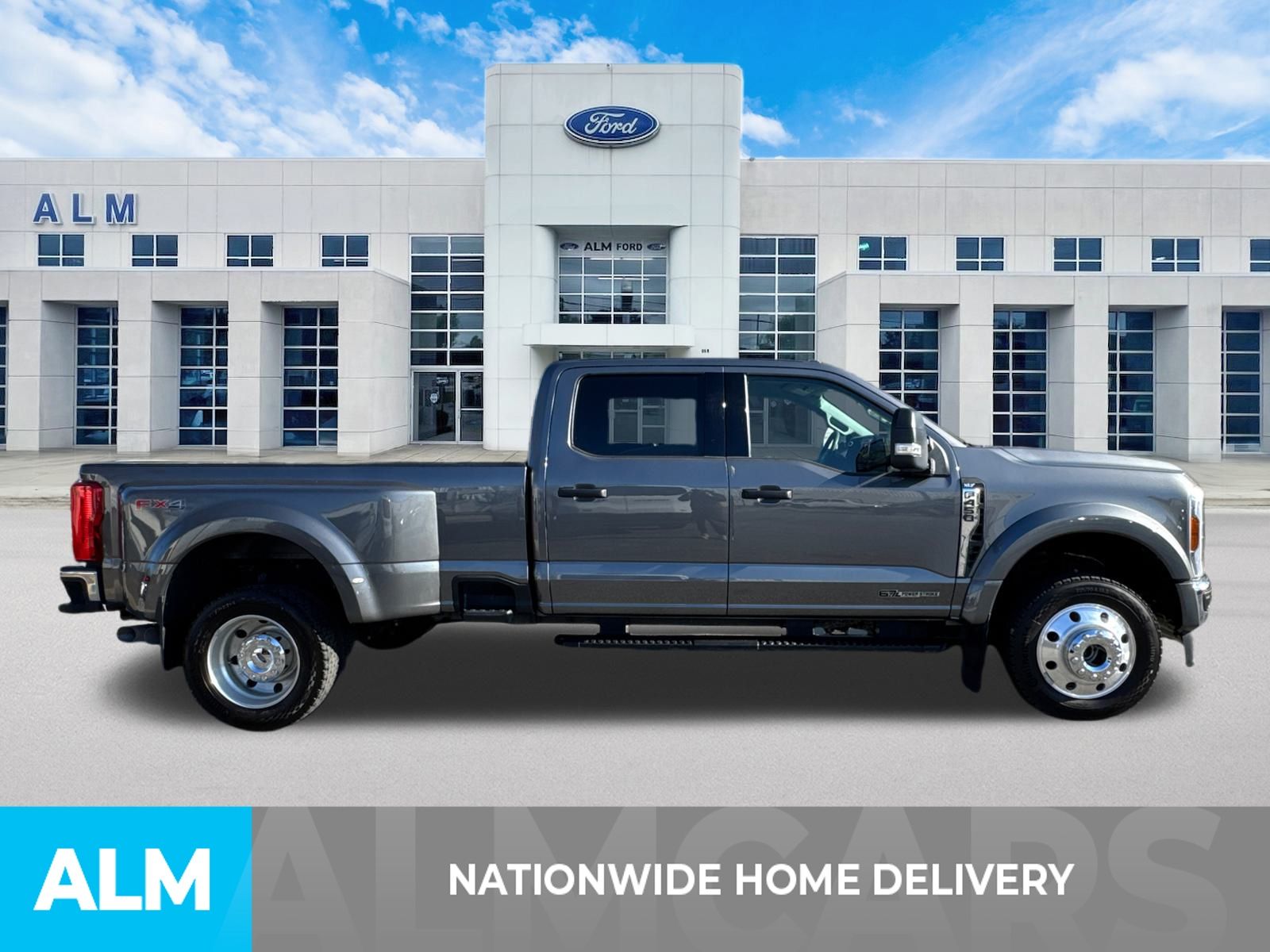 Used 2025 Gray Ford XLT image 4