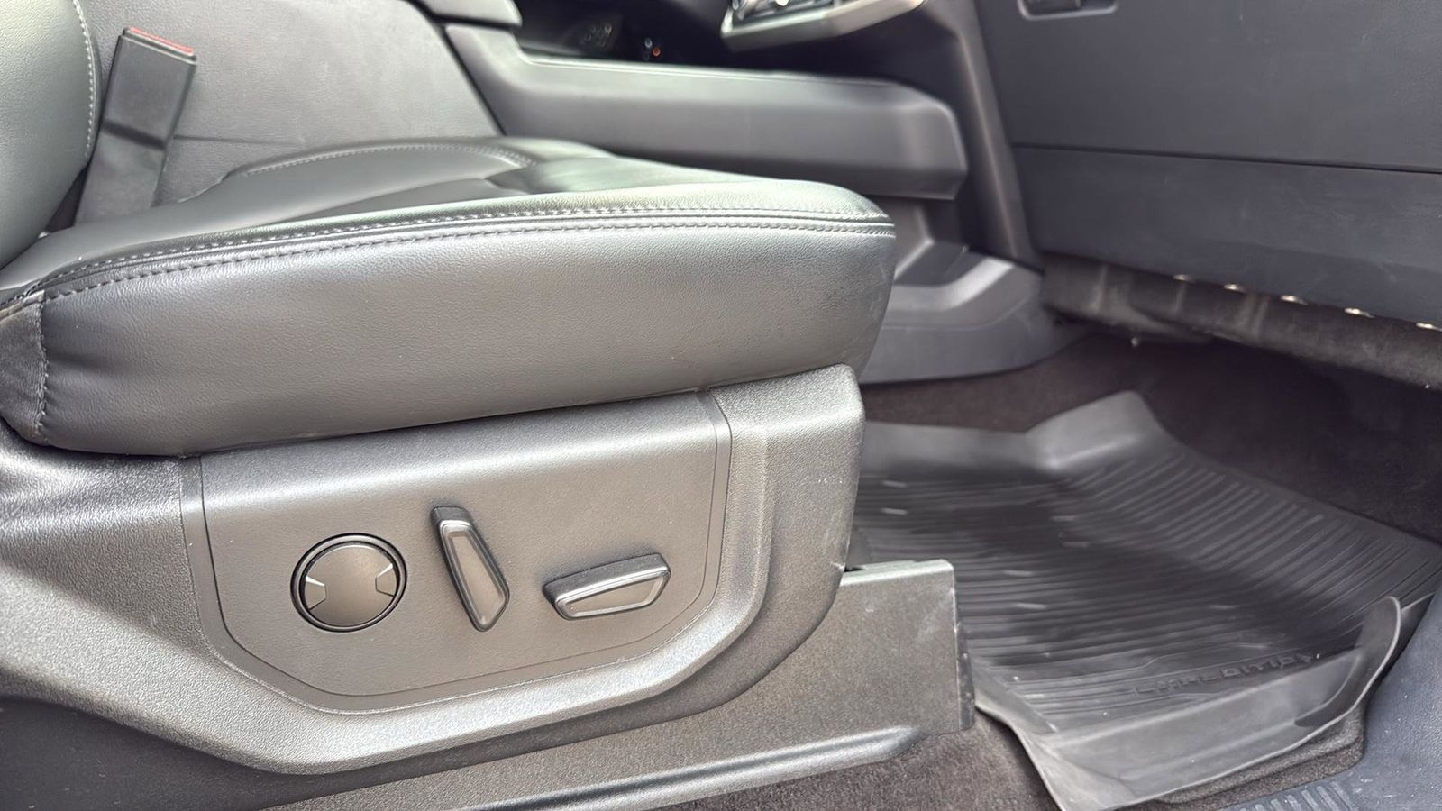 Used Car 2023 Ford Expedition  Xlt For Sale Under $50,000 In Austin, Texas