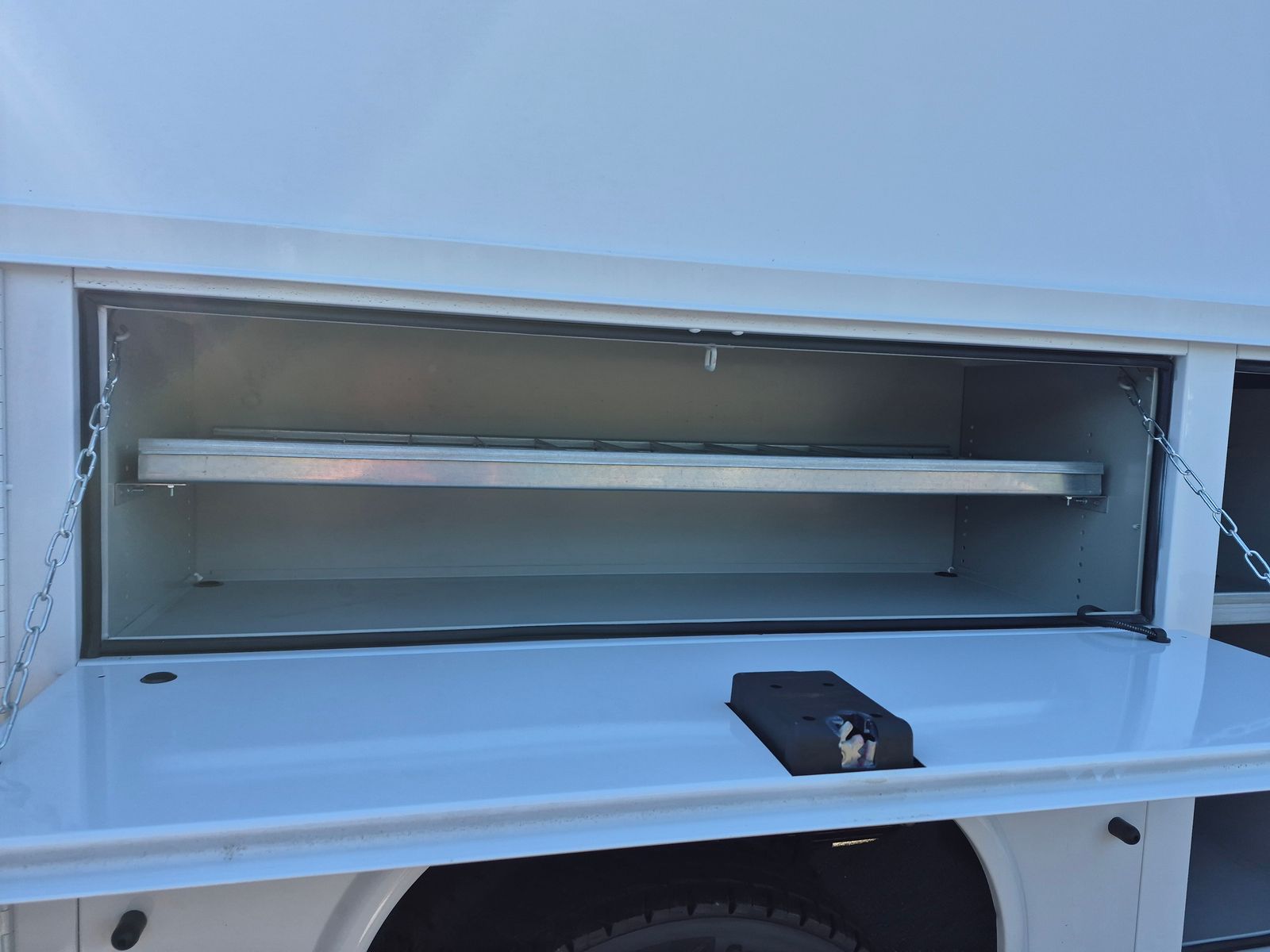 New 2026 Oxford White Ford XL image 15