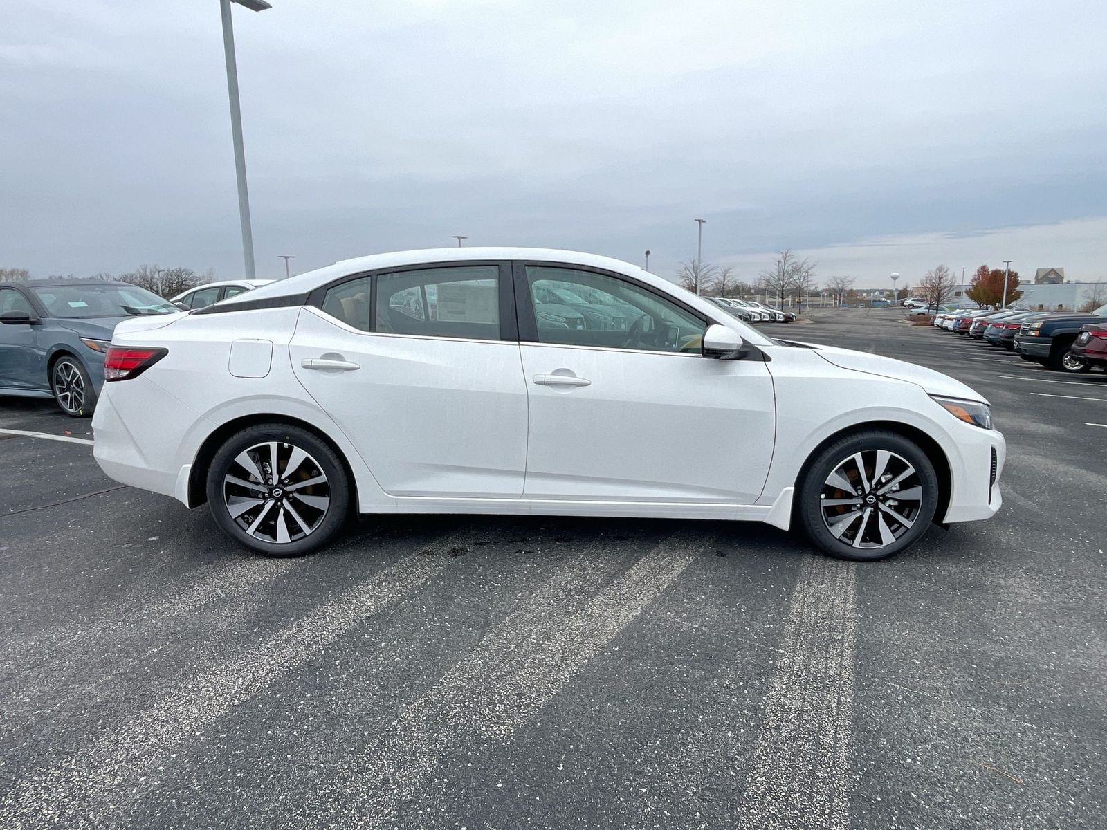 2025 Nissan Sentra SV 38