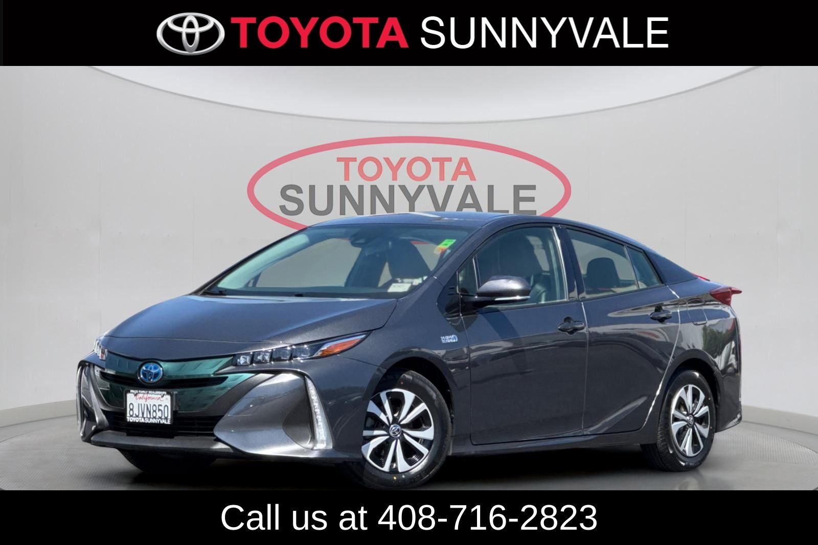 2019 Toyota Prius Prime Premium's photo