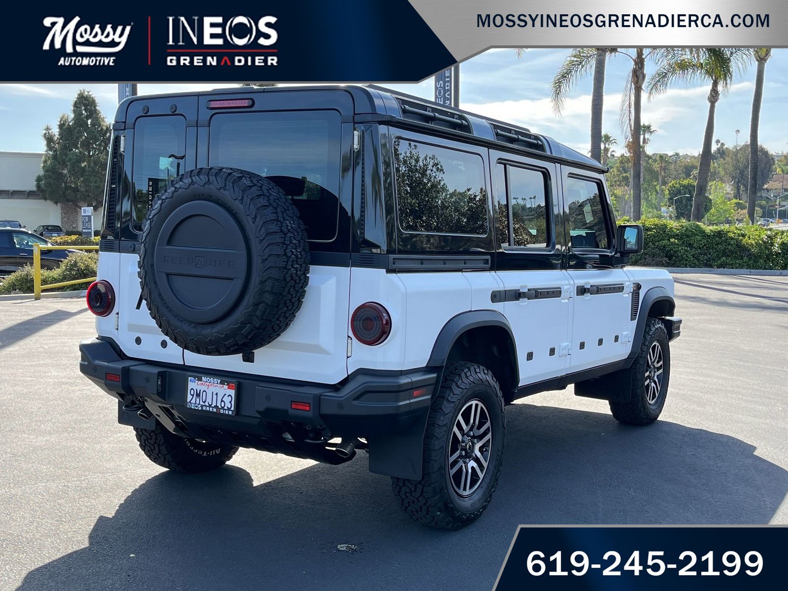 View vehicle photo 7