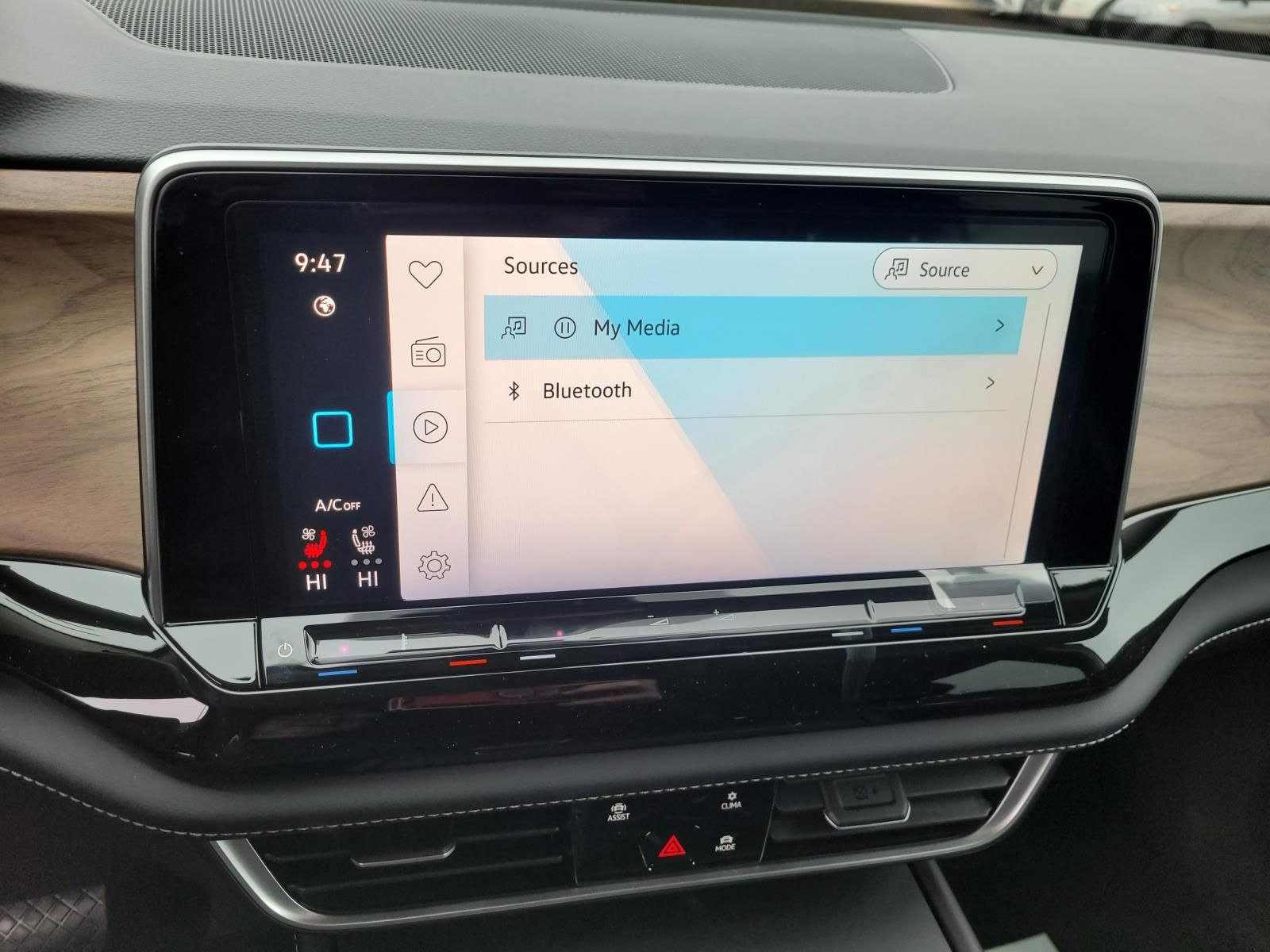 new 2026 Volkswagen Atlas car, priced at $39,843