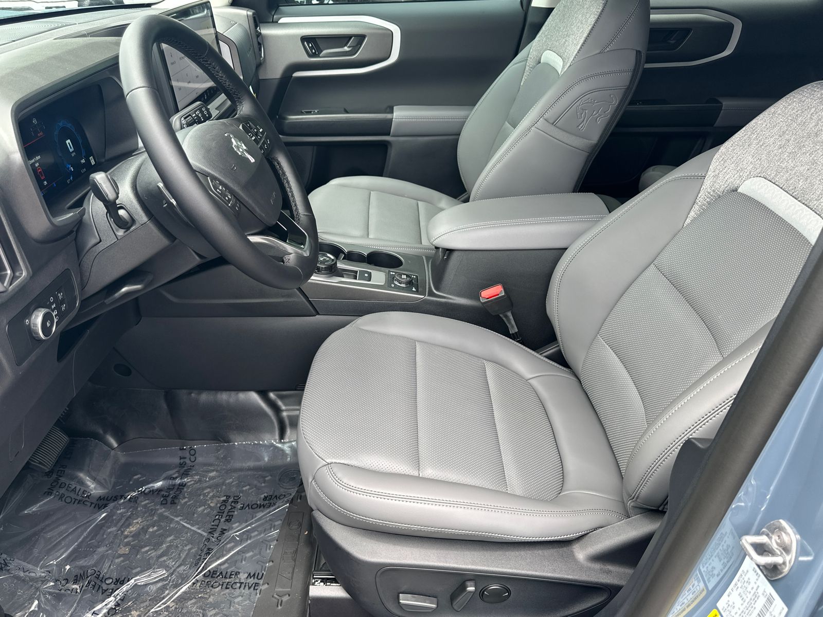New 2026 Azure Gray Metallic Tri-Coat Ford Badlands® image 10