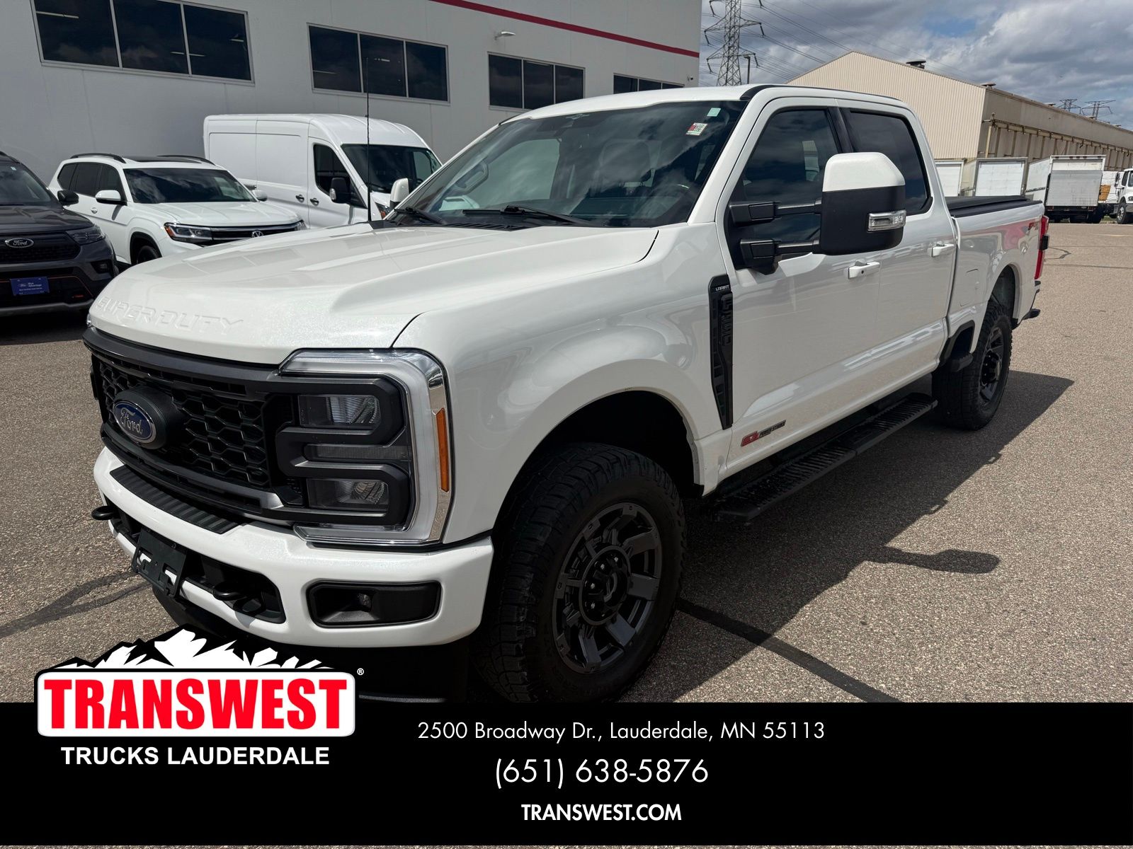 White Metallic 2023 Ford F-350 Super Duty Lariat Crew Cab 4WD Pickup Truck Four-Wheel Drive Automatic