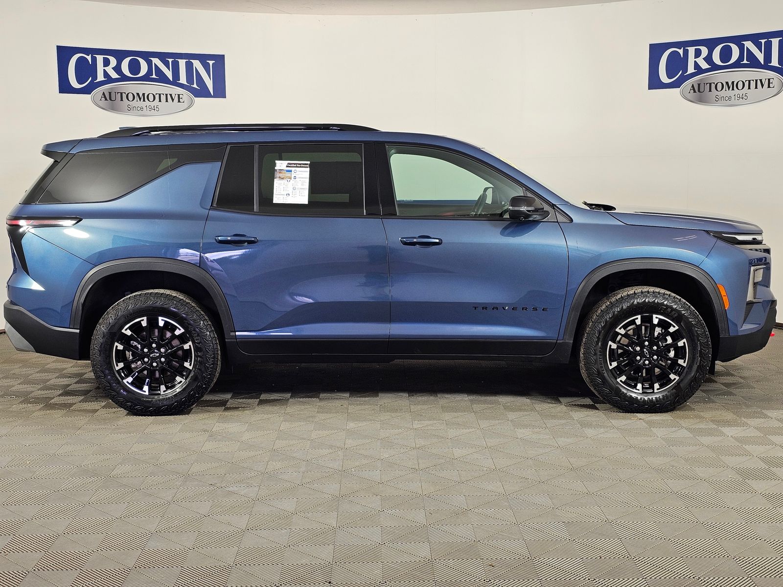 View vehicle photo 6