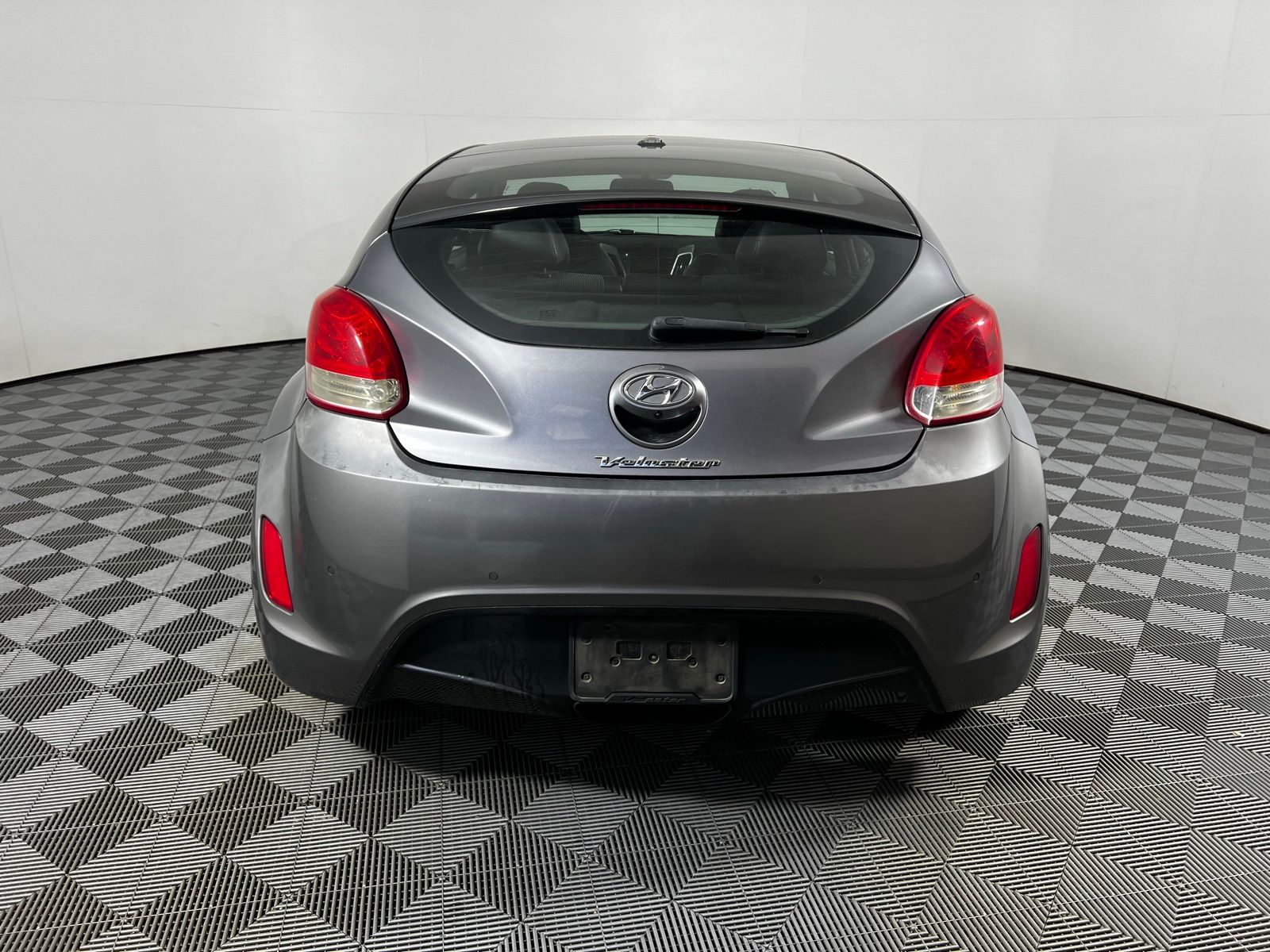 Thumbnail: 2013 Hyundai Veloster - 6