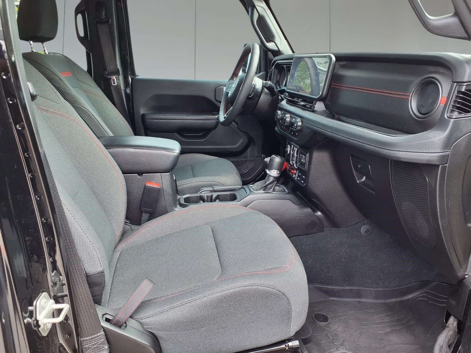 2024 Jeep Gladiator Rubicon Black at DeMontrond Auto Country