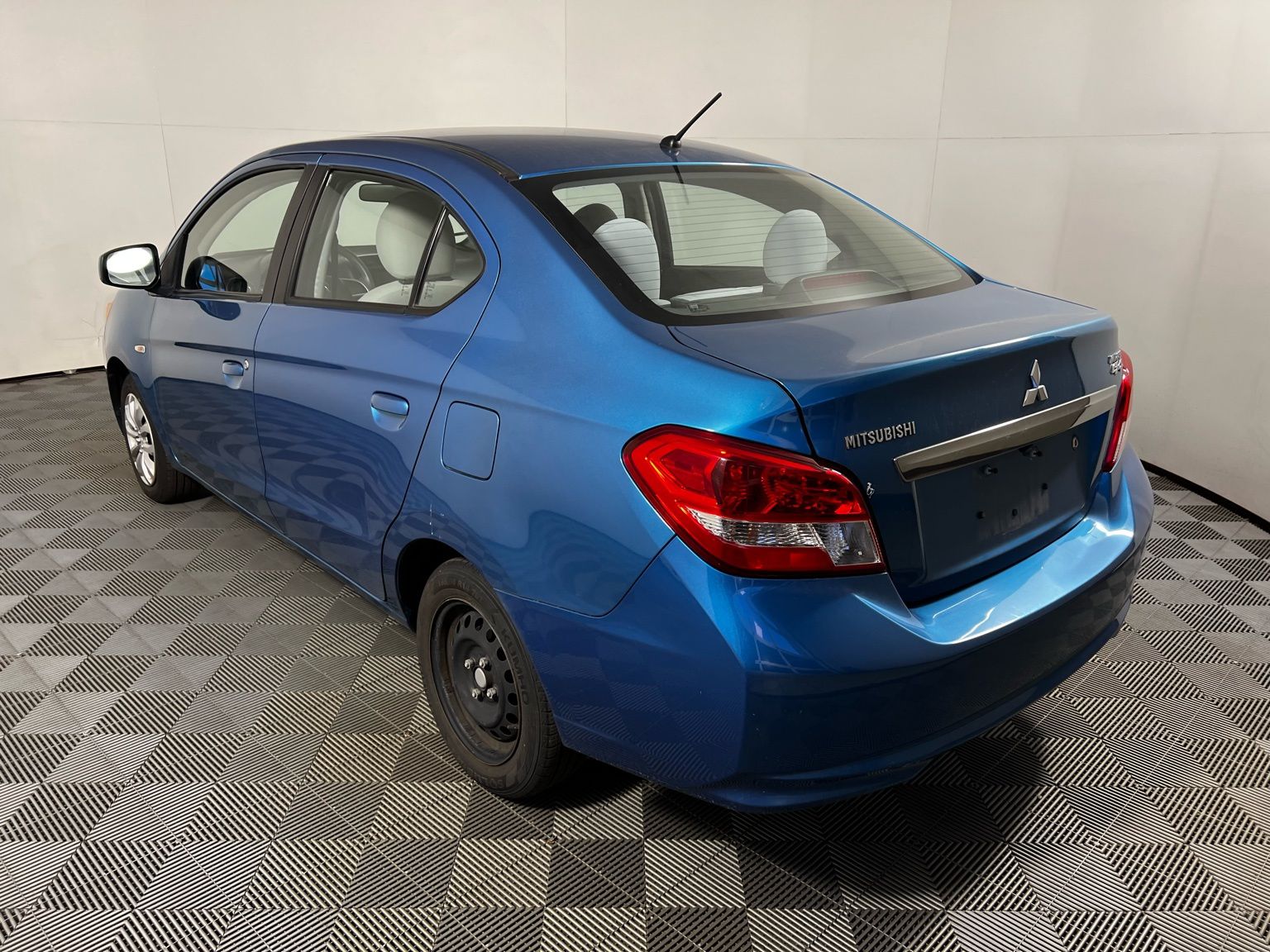 Thumbnail: 2018 Mitsubishi Mirage G4 - 7