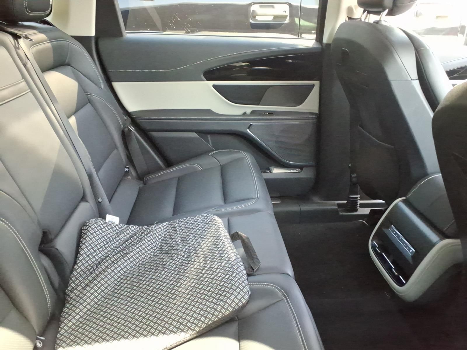 2024 Lincoln Nautilus Premiere Silver at DeMontrond Gulf Freeway