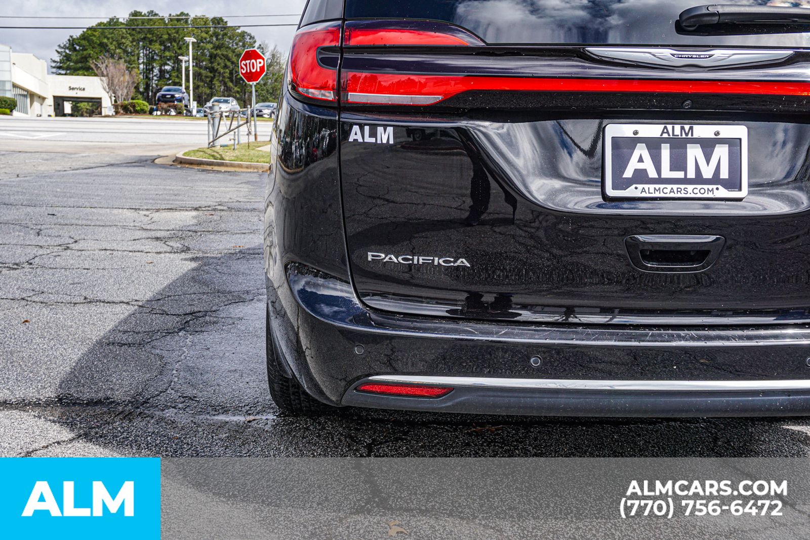 Used 2024 Black Chrysler Touring L image 16