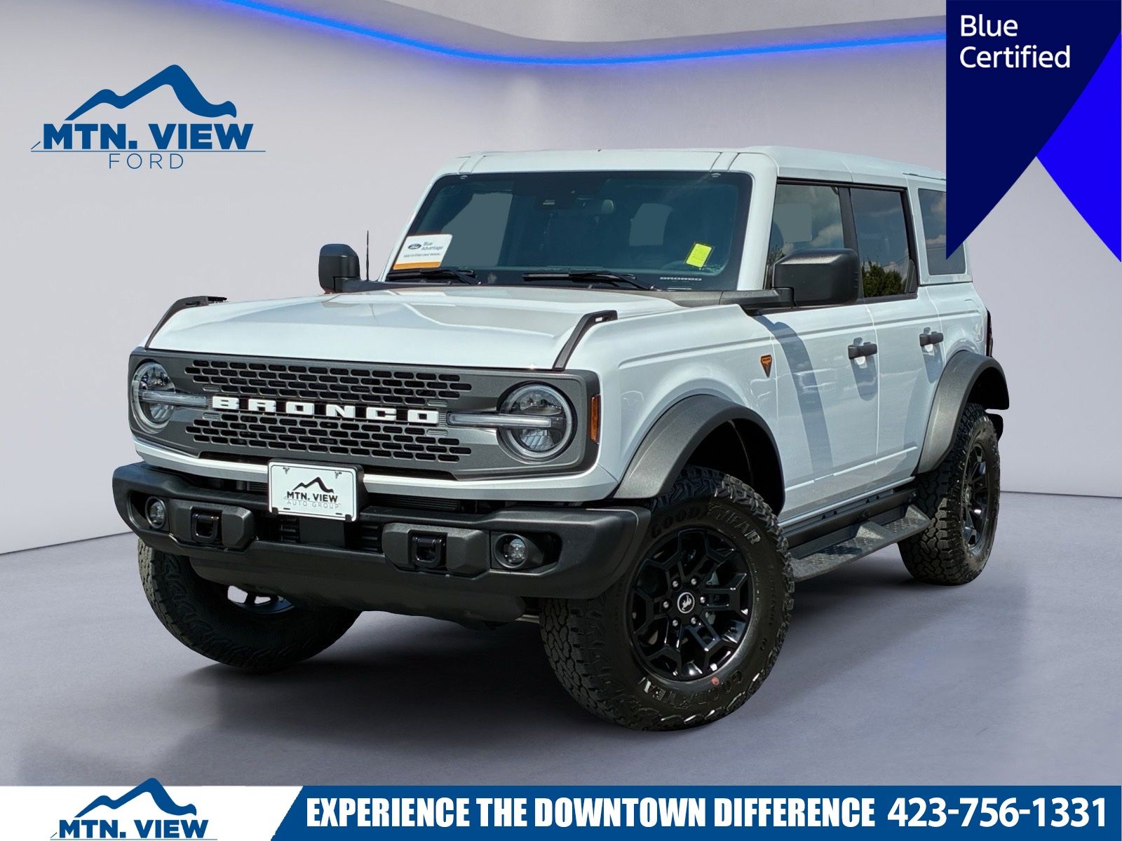 Oxford White 2026 Ford Bronco SUV / Crossover Four-Wheel Drive Automatic