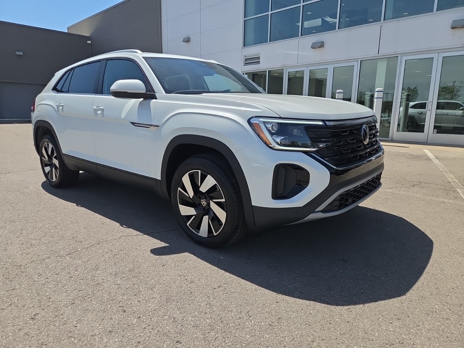 new 2026 Volkswagen Atlas Cross Sport car, priced at $43,906