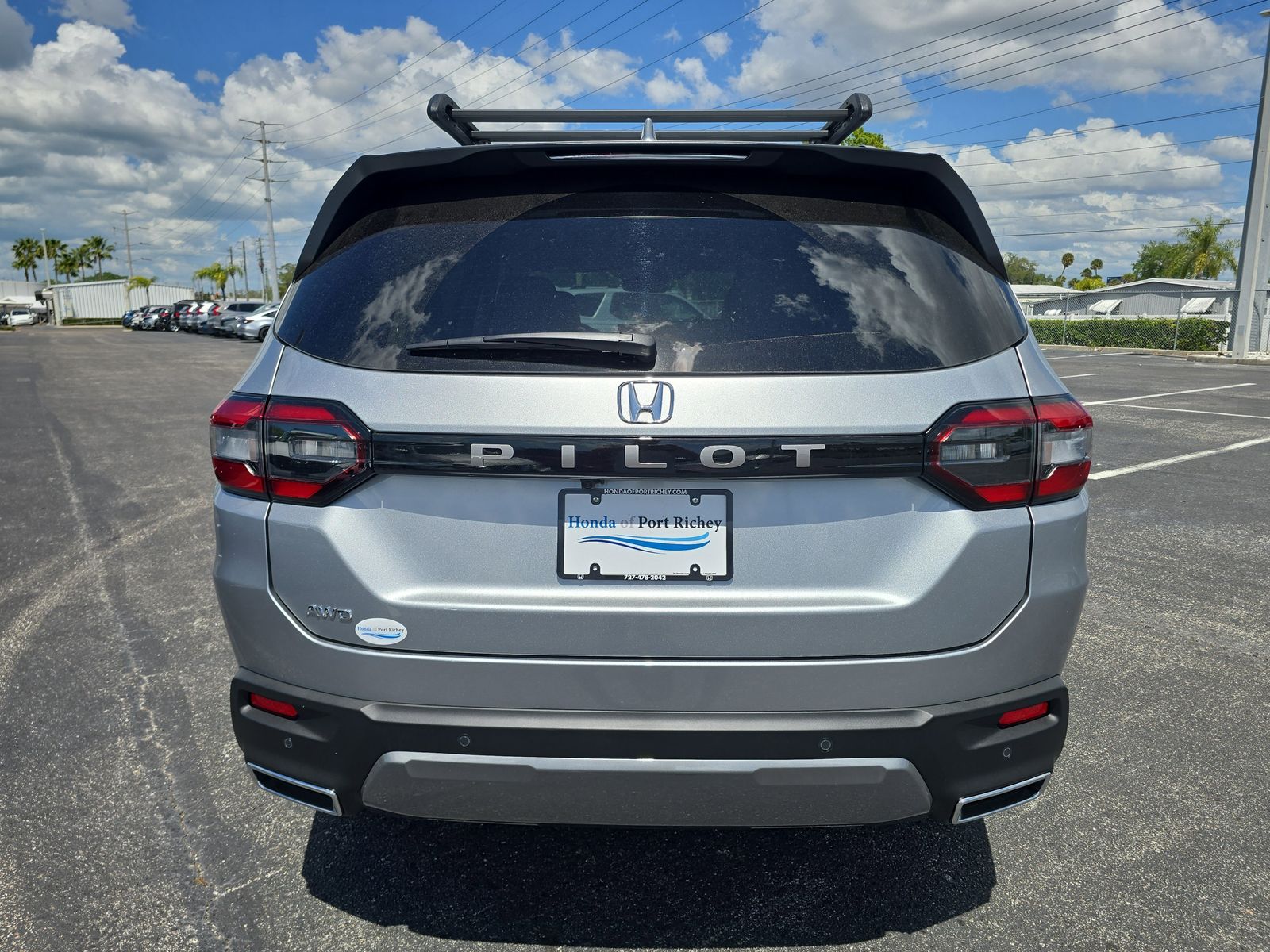 View vehicle photo 5