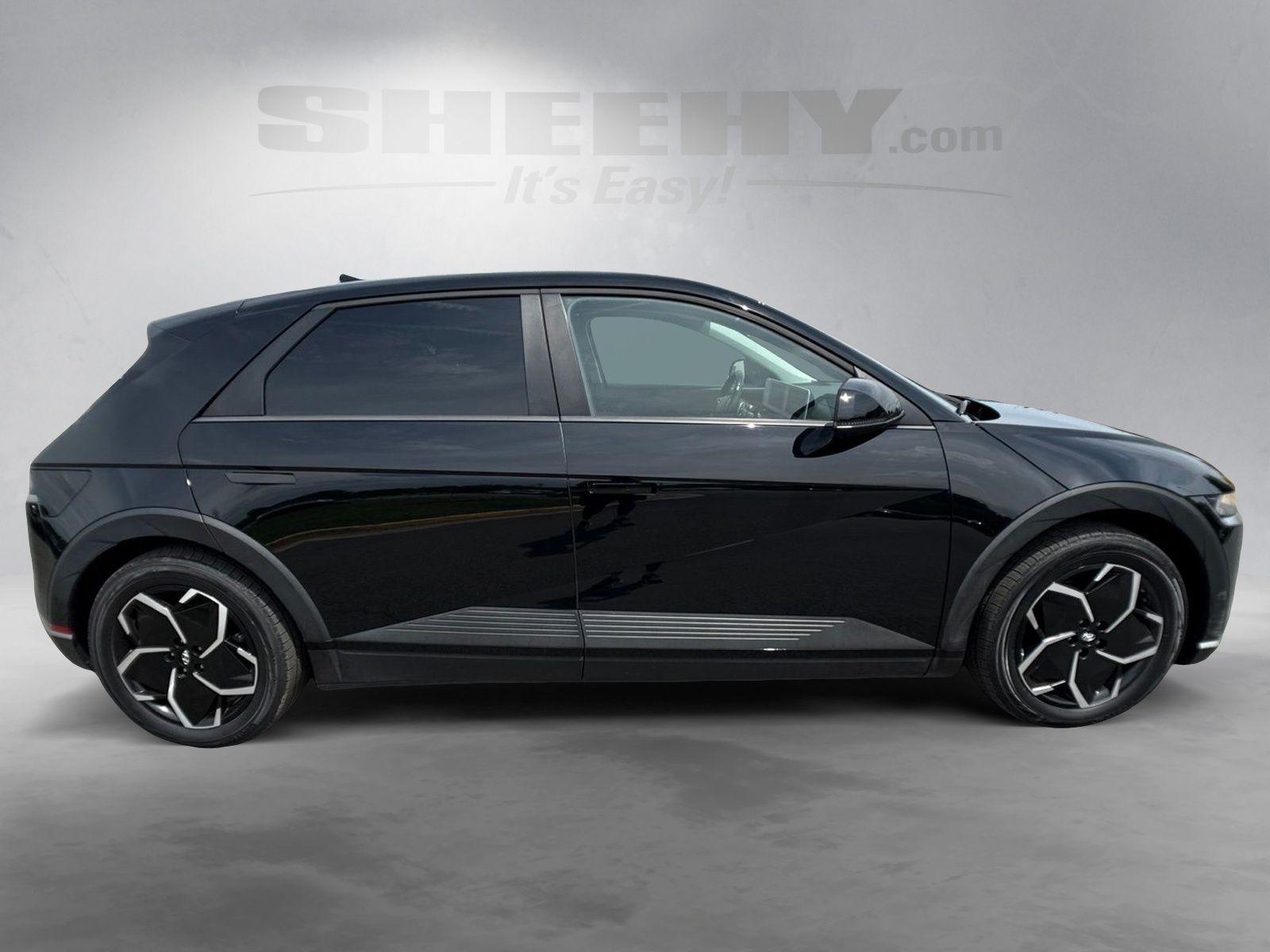Used 2024 Black Hyundai SEL image 10
