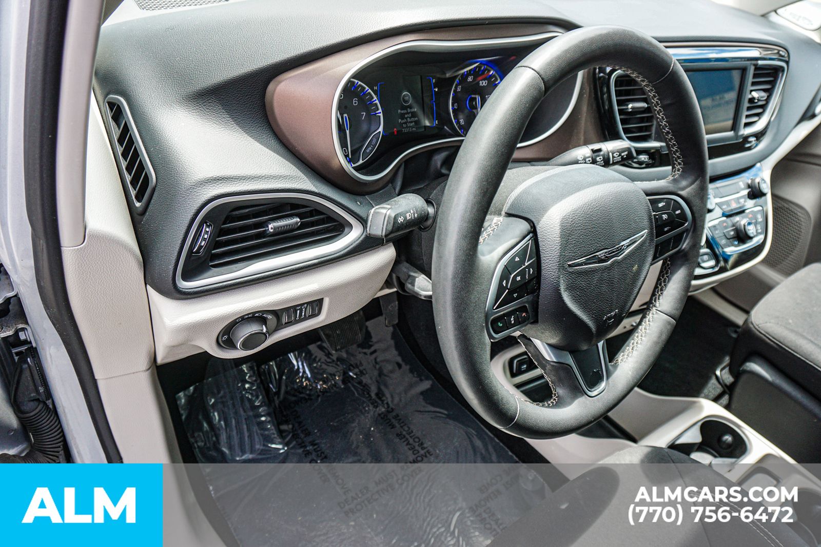 Used 2023 Silver Chrysler LX image 33