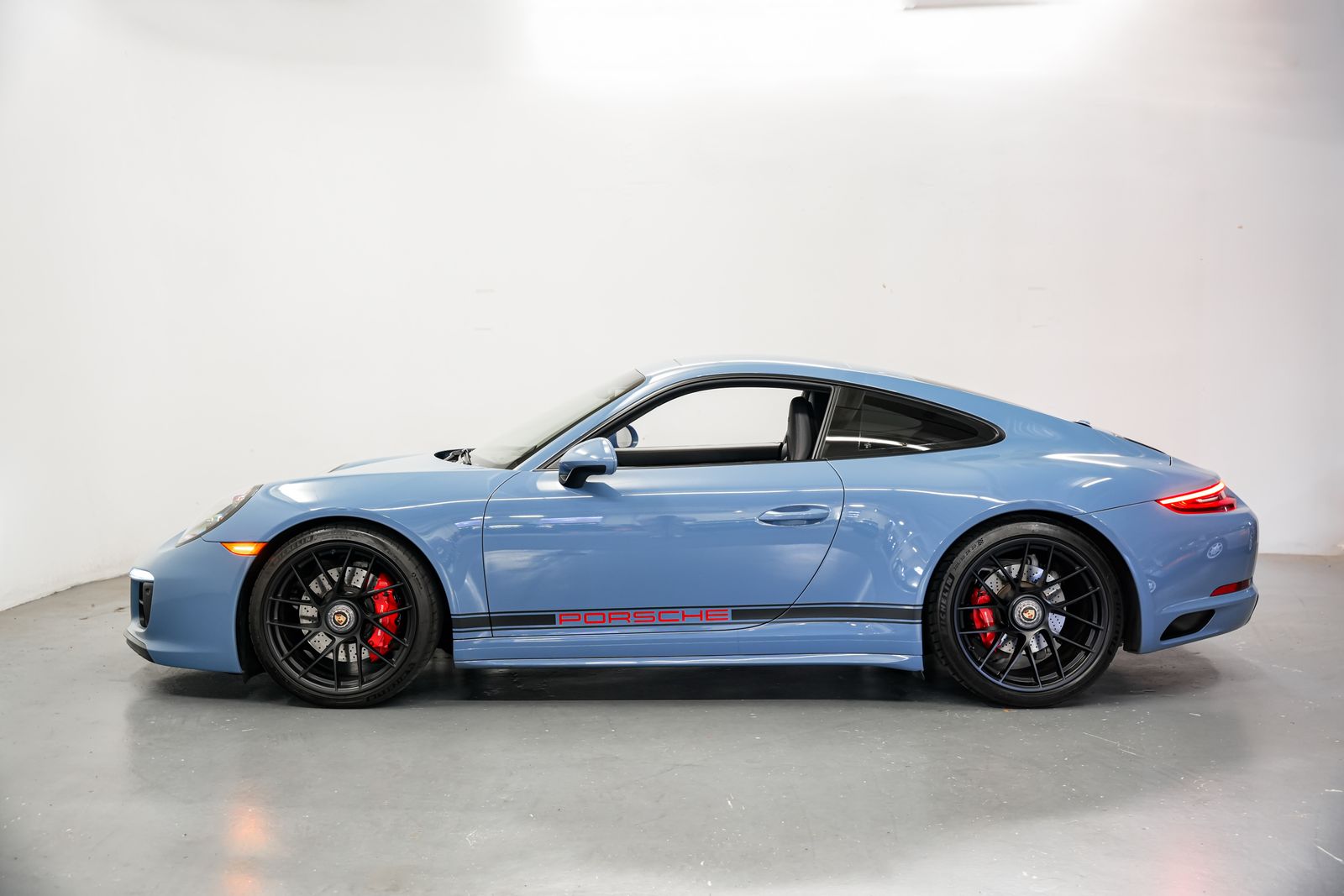 2019 Porsche 911 Carrera 4 GTS — photo 8
