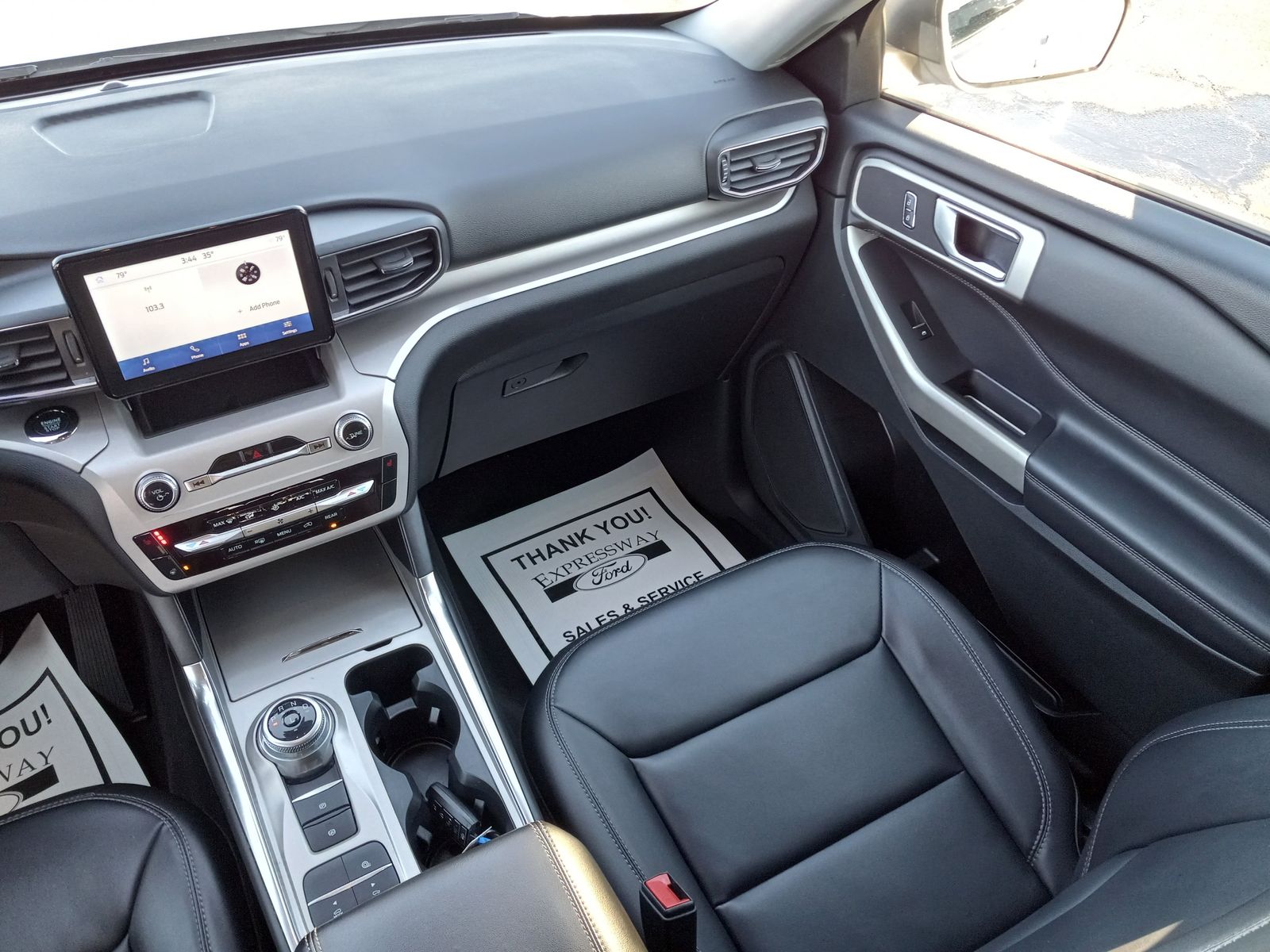 2023 Ford Explorer image 19