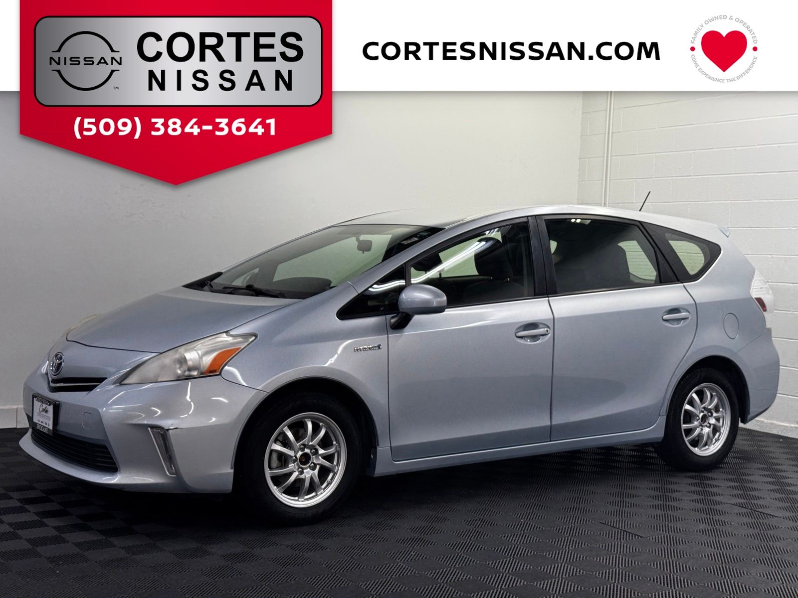 2012 Toyota Prius v Three FWD