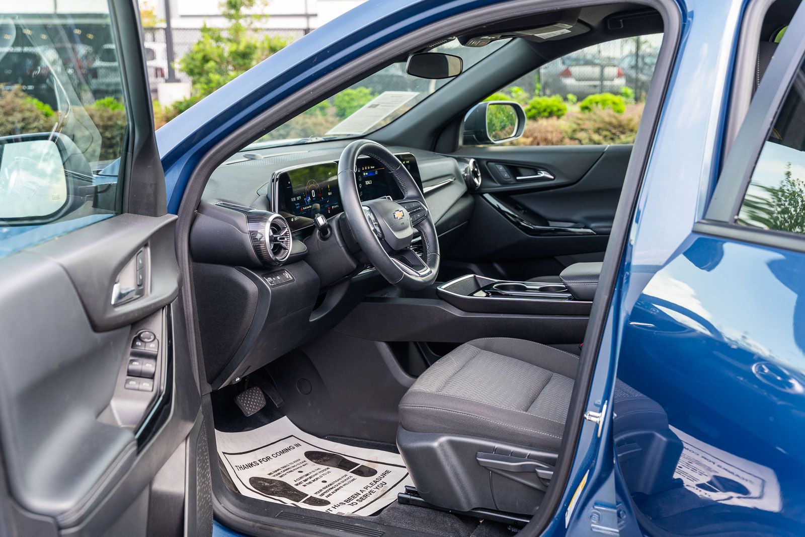 Used 2025 Chevrolet Equinox SUV