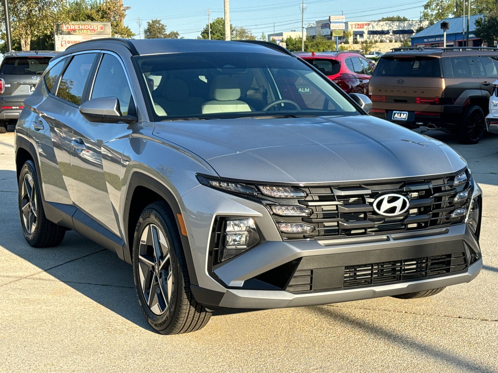 2025 Hyundai Tucson SEL photo 3