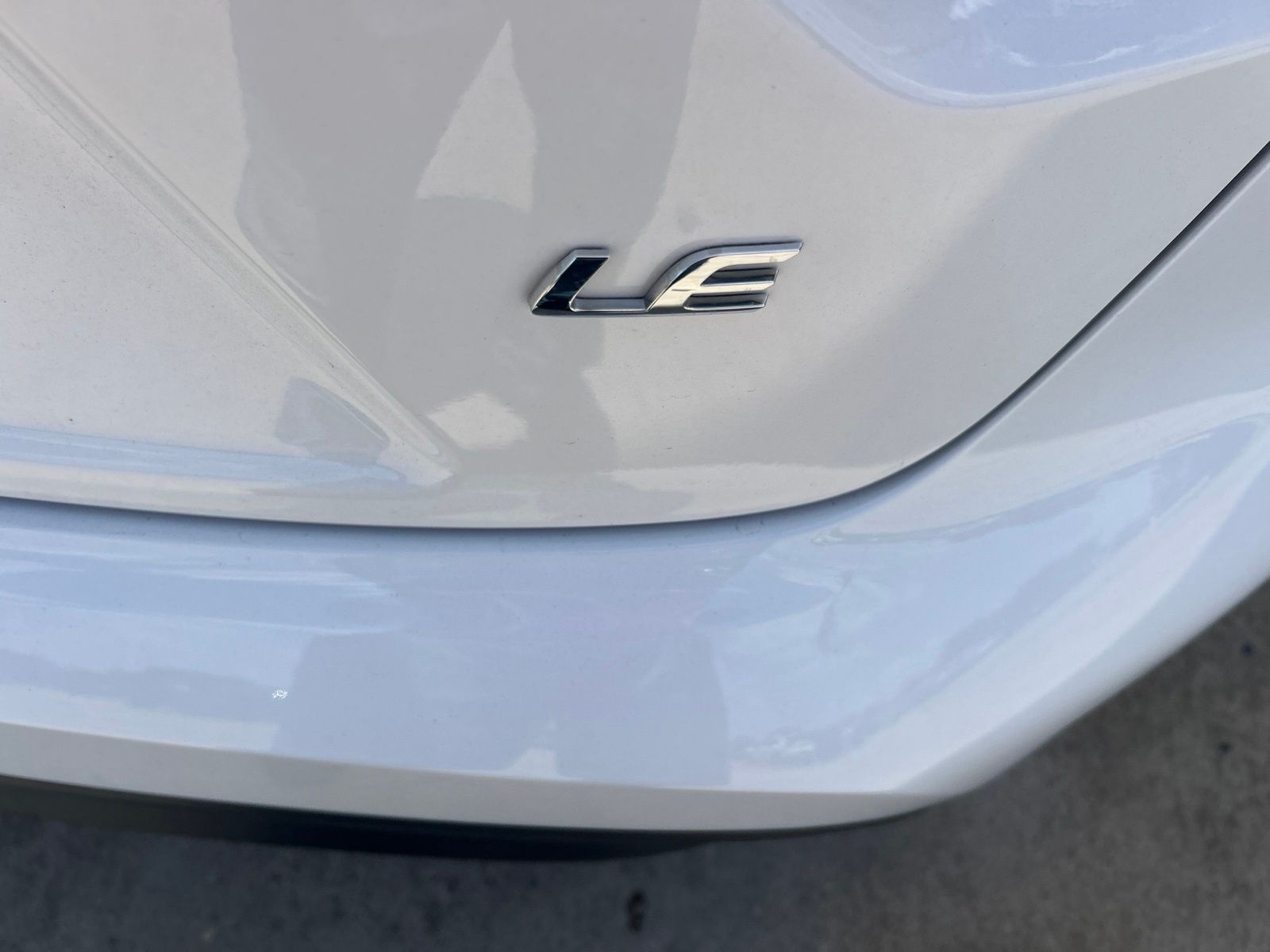 Used 2024 White Toyota LE image 13