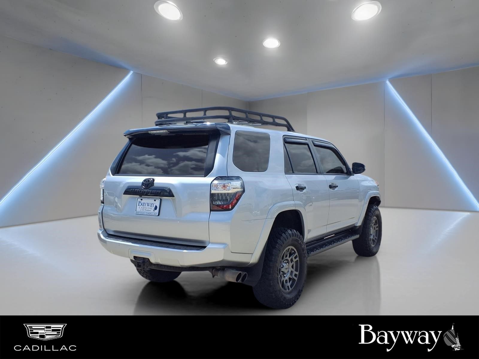 2020 Toyota 4Runner Venture - 1