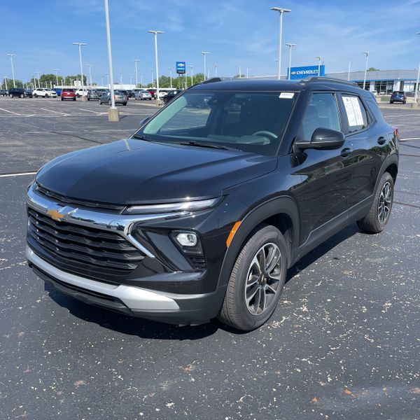 Black Metallic 2024 Chevrolet Trailblazer LT FWD SUV / Crossover Front-Wheel Drive Continuously Variable Transmission