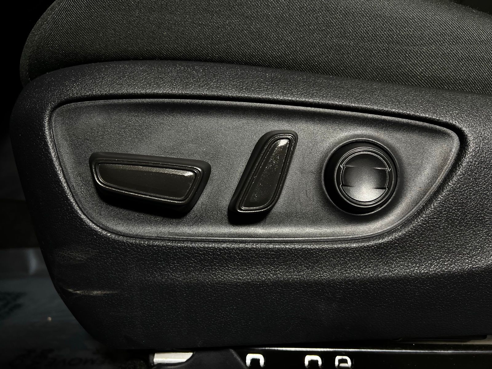 Thumbnail: 2025 Toyota RAV4 - 12