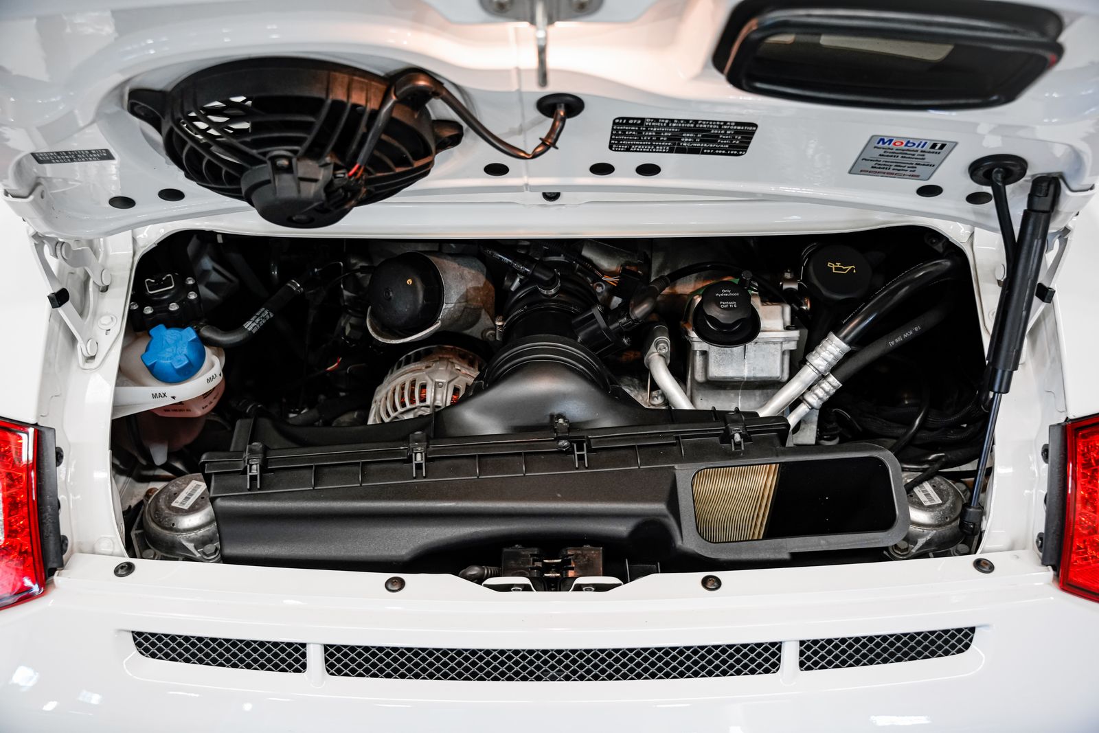 2010 Porsche 911 GT3 — photo 43